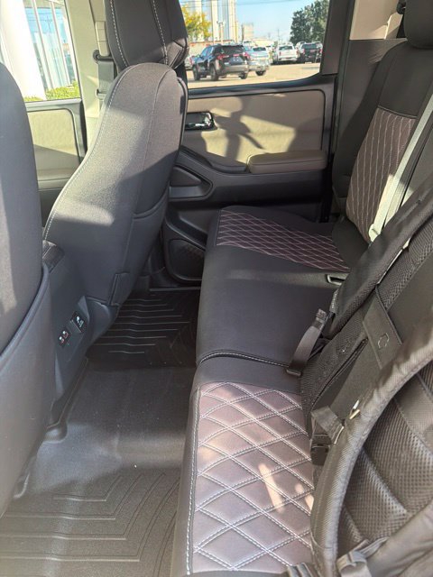 Used 2022 Nissan Frontier SV AWD/4WD image 5