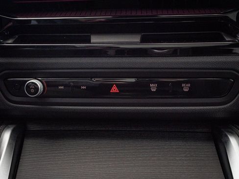 Used 2025 BMW M440i image 32