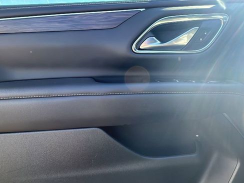 Used 2022 Chevrolet Tahoe LT w/ LT Signature Plus Package image 14