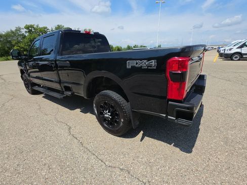 Used 2023 Ford F350 Lariat w/ Black Appearance Package AWD/4WD image 14