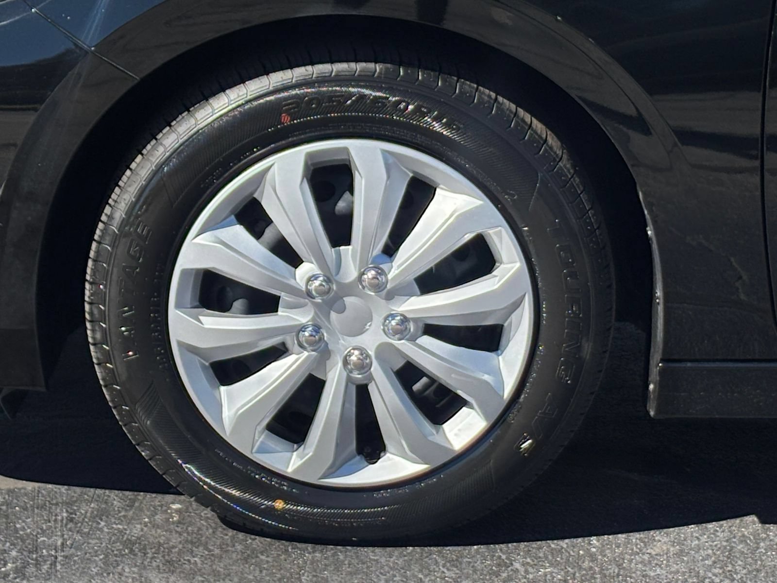 Used 2025 Nissan Sentra S FWD image 27
