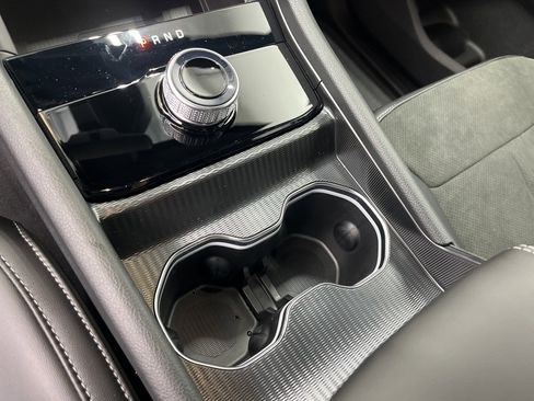 New 2025 Jeep Grand Cherokee Altitude image 18