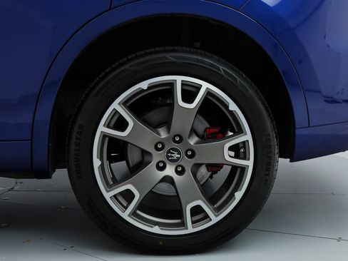 Certified 2023 Maserati Levante GT AWD/4WD image 19