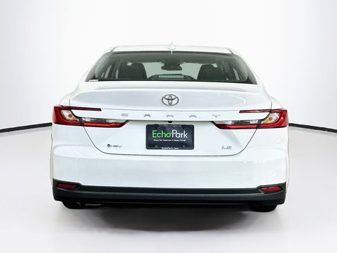 Used 2025 Toyota Camry LE FWD image 7