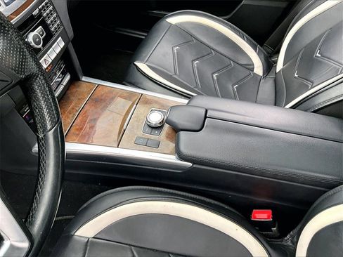 Used 2015 Mercedes-Benz E 350 4MATIC Sedan image 11