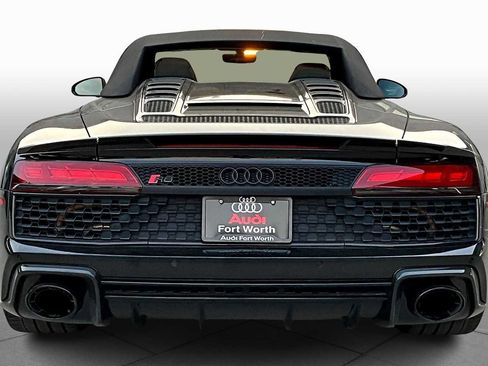 Certified 2023 Audi R8 V10 performance image 4