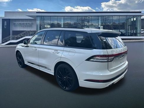 New 2025 Lincoln Aviator Reserve w/ Luxury Package RWD image 5