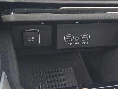 New 2026 Jeep Grand Wagoneer Limited AWD/4WD image 24