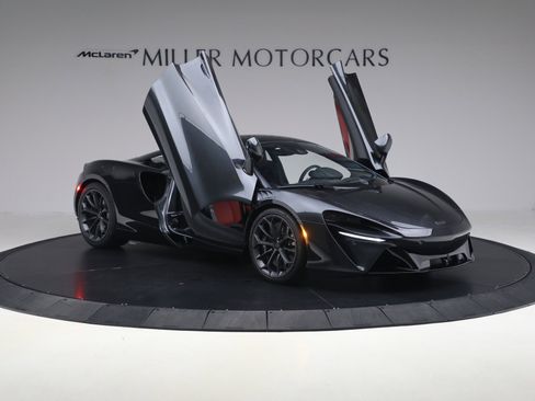 New 2026 McLaren Artura image 20