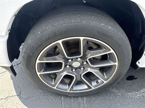 Used 2021 RAM 1500 Laramie AWD/4WD image 33