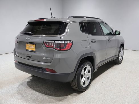Used 2023 Jeep Compass Latitude w/ Convenience Group image 2
