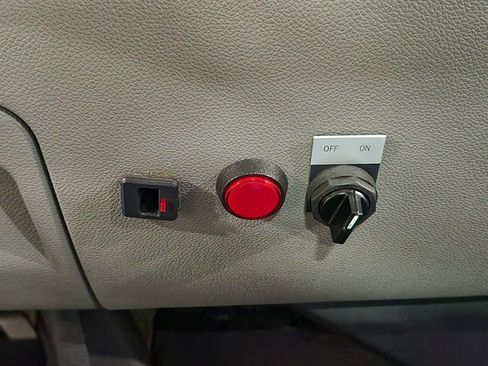 Used 2011 Chevrolet Silverado 1500 W/T image 35