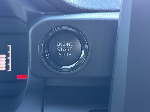 Used 2025 Toyota Tacoma SR image 25