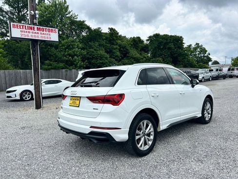 Used 2021 Audi Q3 2.0T Premium w/ Convenience Package AWD/4WD image 2