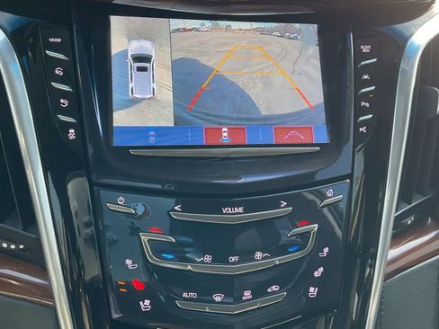 Used 2019 Cadillac Escalade Luxury image 59