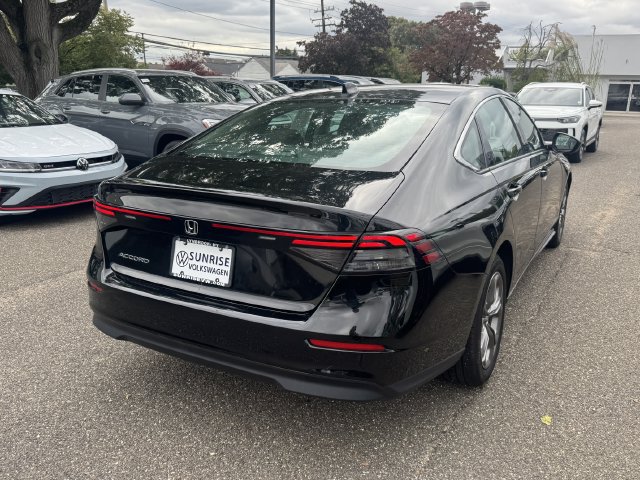 Used 2023 Honda Accord EX image 4