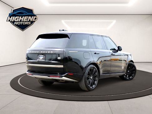 Used 2023 Land Rover Range Rover SE image 6
