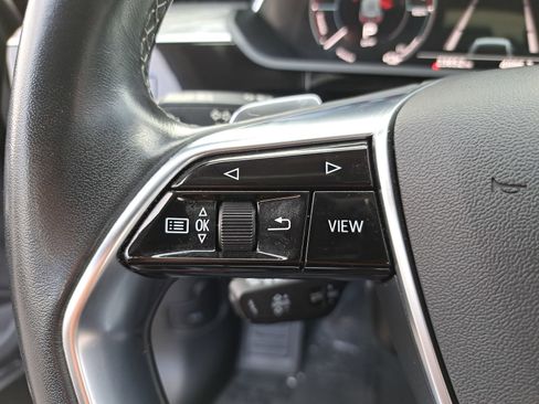 Certified 2023 Audi e-tron Premium Plus w/ Premium Plus Package AWD/4WD image 17