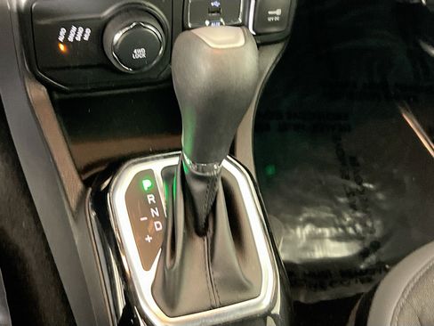 Used 2022 Jeep Renegade Altitude w/ Convenience Group image 17