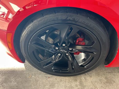 Used 2020 Chevrolet Camaro LT image 15