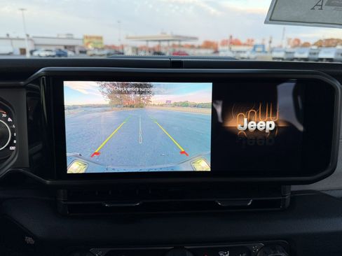 New 2026 Jeep Gladiator Sport AWD/4WD image 19