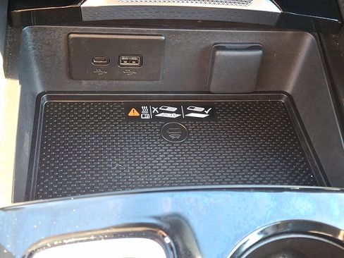 Certified 2025 Buick Envision Preferred image 24