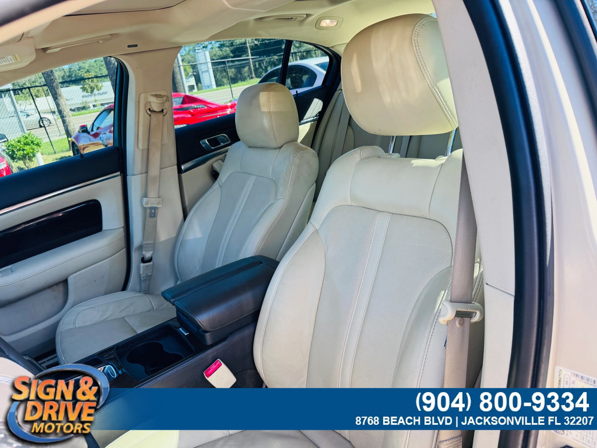 Used 2014 Lincoln MKS w/ Equipment Group 101A FWD image 6