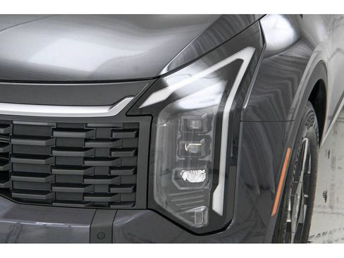 New 2026 Kia Sportage LX image 9