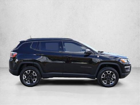 Used 2018 Jeep Compass Trailhawk w/ Leather Interior Group AWD/4WD image 4