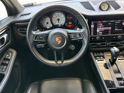 Certified 2024 Porsche Macan AWD/4WD image 14