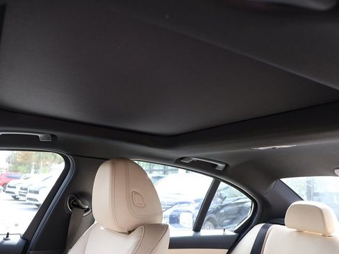 Used 2023 BMW 330i Sedan w/ Convenience Package image 20