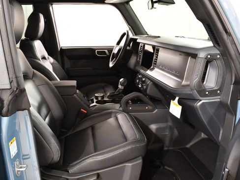 New 2025 Ford Bronco Badlands image 10