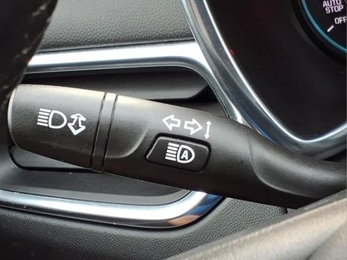 Used 2023 Chevrolet Equinox LT FWD image 29