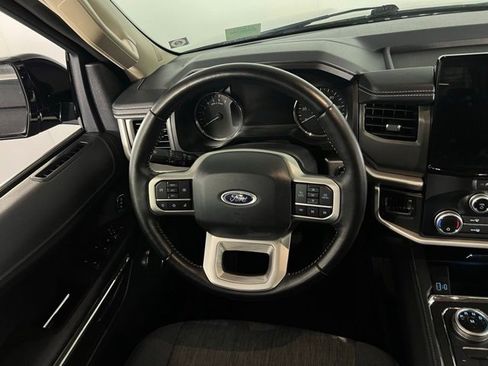 Used 2024 Ford Expedition XLT image 28