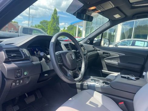 Used 2024 Honda Passport EX-L image 13