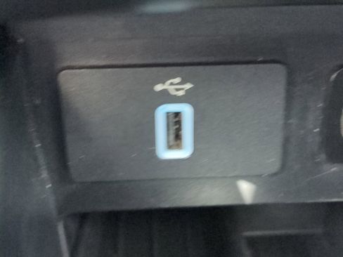 Used 2018 Ford Explorer Limited image 25