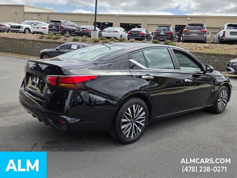 Used 2025 Nissan Altima 2.5 SV image 11
