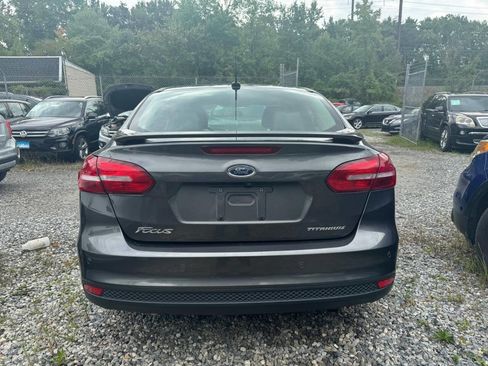 Used 2017 Ford Focus Titanium image 10