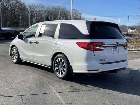 Used 2024 Honda Odyssey EX-L image 3