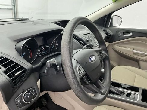 Used 2017 Ford Escape SE w/ SE Cold Weather Package image 16