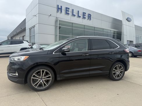 Used 2020 Ford Edge Titanium AWD/4WD image 3