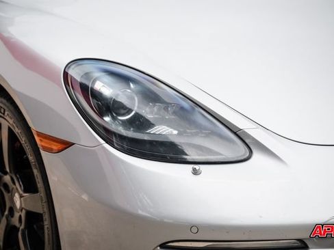 Used 2017 Porsche 718 Cayman RWD image 38