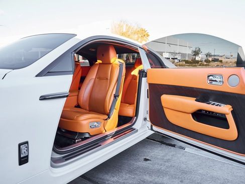 Used 2019 Rolls-Royce Wraith image 29