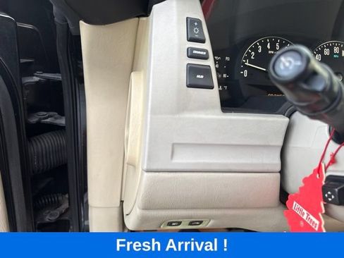 Used 2006 Cadillac XLR RWD image 7