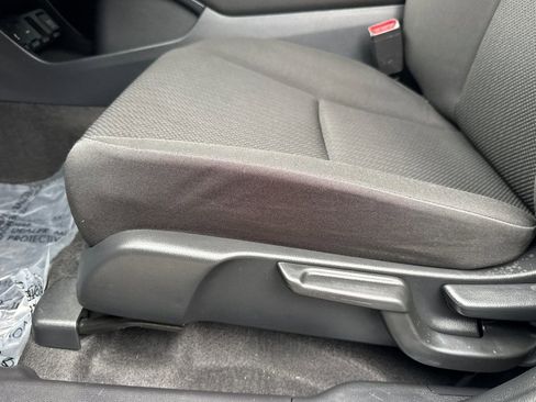 Used 2018 Honda HR-V LX image 13