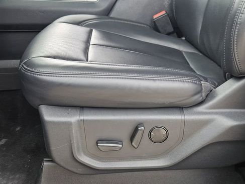 Used 2024 Ford Expedition XLT RWD image 24