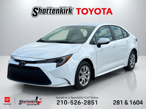 Used 2026 Toyota Corolla LE image 1