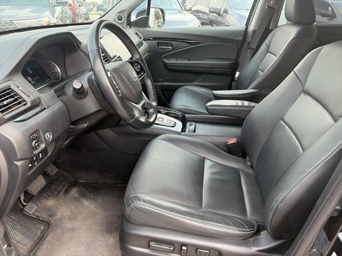 Used 2021 Honda Pilot Touring image 24