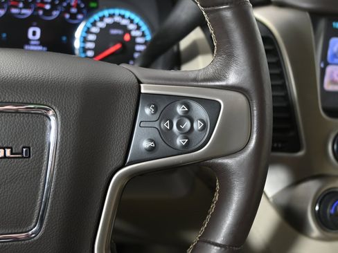 Used 2017 GMC Yukon Denali image 40