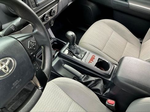 Used 2018 Toyota Tacoma SR RWD image 14